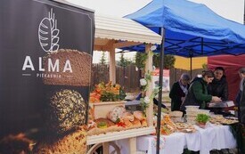 Piekarnia Alma podczas jarmarku wielkanocnego. 