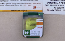 Zamontowany defibrylator AED przy filii Ośrodka Zdrowia w Tursku Wielkim. 