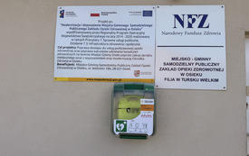 Zamontowany defibrylator AED przy filii Ośrodka Zdrowia w Tursku Wielkim. 