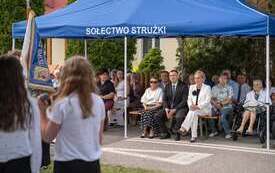Uczestnicy obchod&oacute;w 83. rocznicy pacyfikacji wsi Strużki