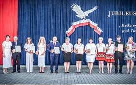 Podziękowania podarowane na jubileuszu 125 lecia szkoły. 