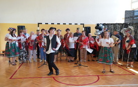 Grupa Nadwiślanie z Dziennego Domu "Senior +" w Sworoniu