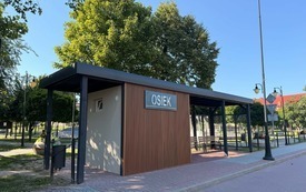 Nowy przystanek z szaletem w Osieku
