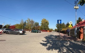Zmiana organizacji ruchu na parkingu przy OPS, MGOK oraz Żłobku w Osieku nowe znaki drogowe. 