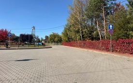 Zmiana organizacji ruchu na parkingu przy OPS, MGOK oraz Żłobku w Osieku nowe znaki drogowe.