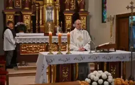 Msza Święta w intencji Ojczyzny odprawiona w Kościele pw. św. Stanisława Biskupa i Męczennika w Osieku.