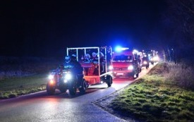 Orszak Świętego Mikołaja z wozami strażackimi z terenu Gminy Osiek. 