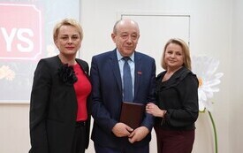 Burmistrz Miasta i Gminy Osiek, Zastępca Burmistrza Joanna Walczak wraz z przewodniczącym osiedla Andrzejem Kr&oacute;lem.