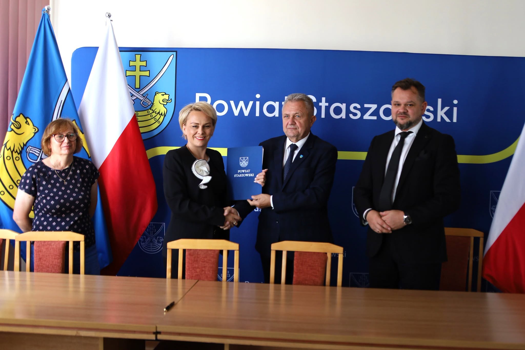 Podpisanie umowy w&nbsp;ramach &bdquo;Programu wyr&oacute;wnywania r&oacute;żnic między regionami III&rdquo;