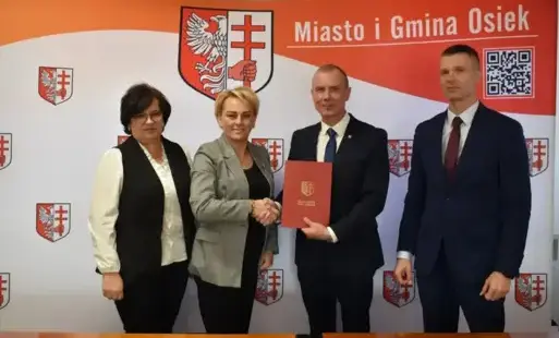 Podpisane umowy na realizację zadania pn. „Remont dróg na terenie Gminy Osiek Część I”